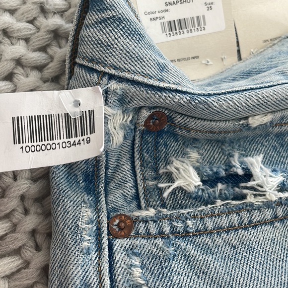 90s jeans mid rise/ fit high rise, never worn - Picture 2 of 2